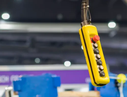 ¿Radiocontrol o botonera colgante?